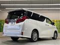 2019 Toyota Alphard Hybrid
