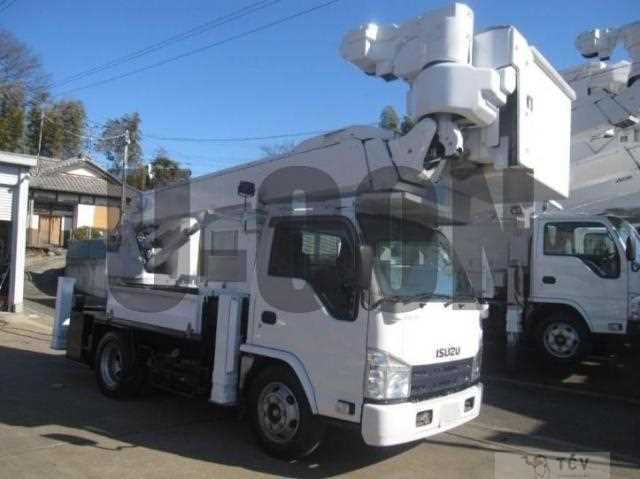 2013 Isuzu Elf Truck