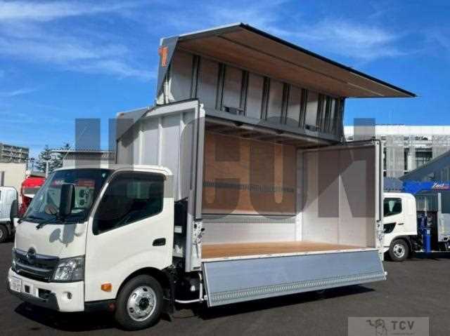 2025 Hino Dutro