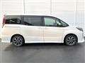 2017 Toyota Noah
