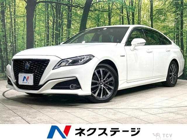 2019 Toyota Crown Hybrid