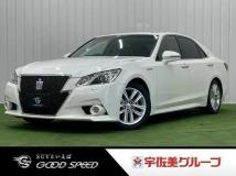 2014 Toyota Crown Hybrid