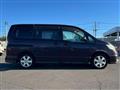 2009 Nissan Serena