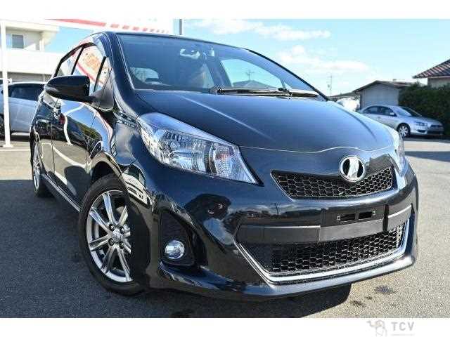 2013 Toyota Vitz