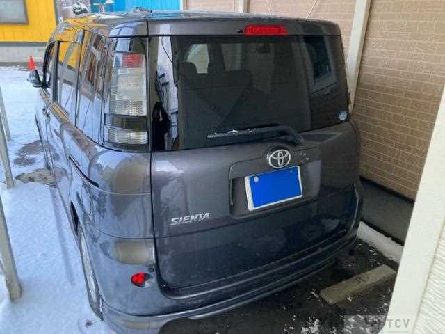 2013 Toyota Sienta