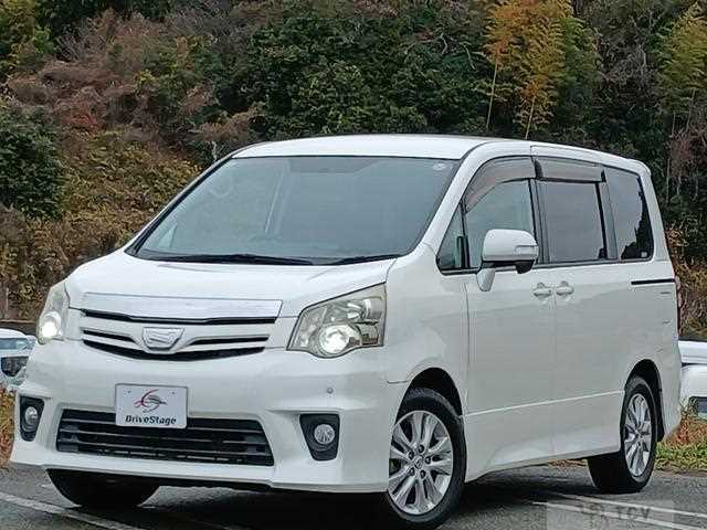 2010 Toyota Noah