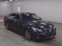 2013 Toyota Crown Hybrid