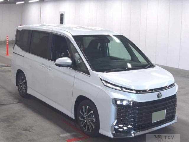 2025 Toyota Voxy