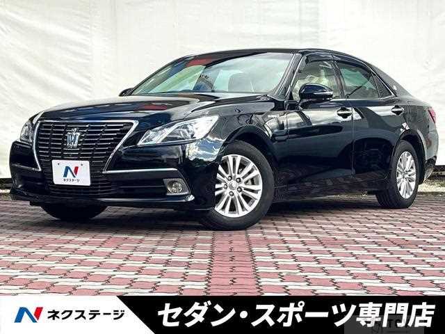 2013 Toyota Crown Hybrid