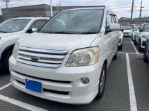 2006 Toyota Noah