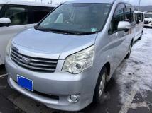 2013 Toyota Noah