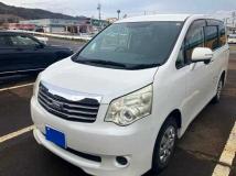 2012 Toyota Noah