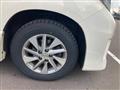 2013 Toyota Alphard Hybrid