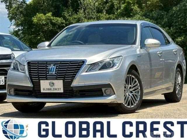 2015 Toyota Crown Hybrid