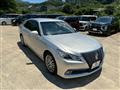 2015 Toyota Crown Hybrid