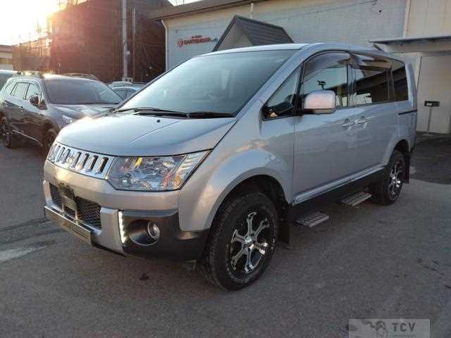 2015 Mitsubishi Delica D5