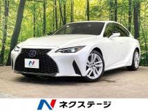 2022 Lexus IS