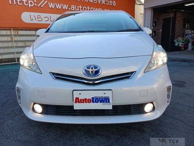 2013 Toyota PRIUS α