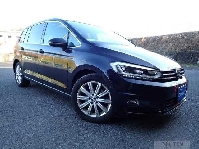 2017 Volkswagen Golf Touran