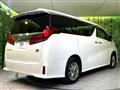 2019 Toyota Alphard Hybrid