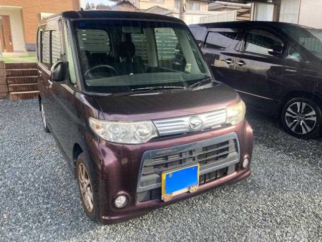 2011 Daihatsu Tanto