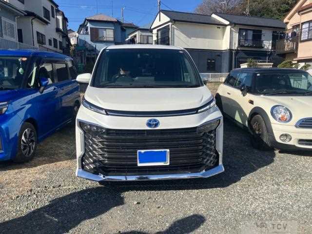 2024 Toyota Voxy
