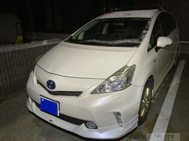 2013 Toyota PRIUS α