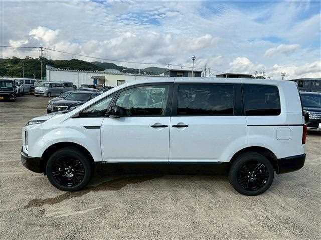 Mitsubishi Delica D5 2025 — фото 11 купить в Москве