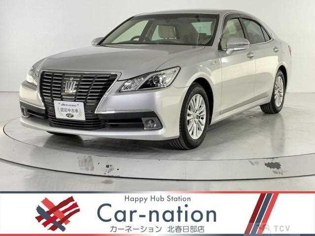 2013 Toyota Crown Hybrid