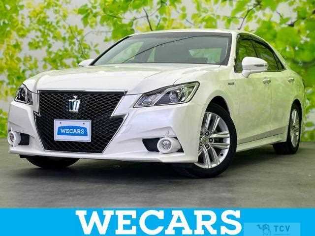 2013 Toyota Crown Hybrid