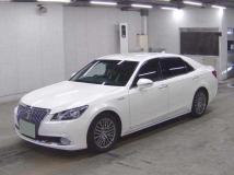 2015 Toyota Crown Majesta