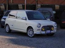 2001 Daihatsu Miragino