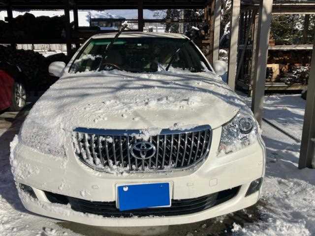 2013 Toyota Crown Majesta