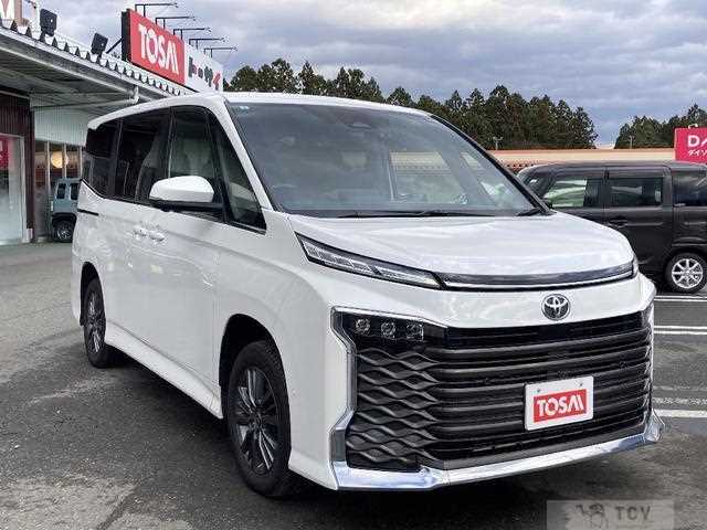 2023 Toyota Voxy