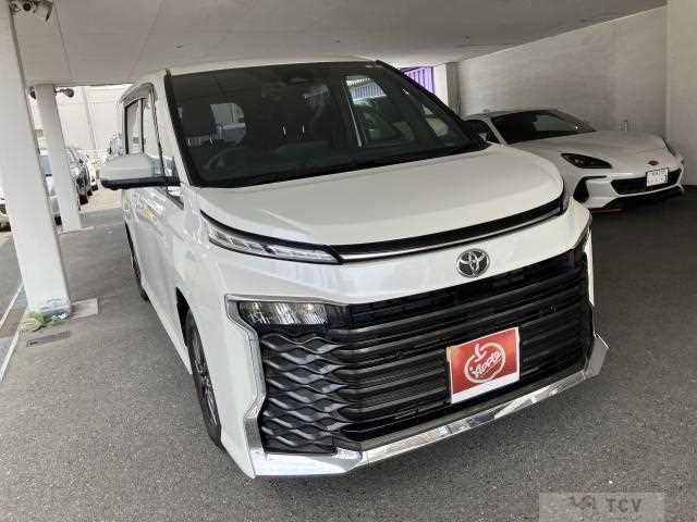 2023 Toyota Voxy