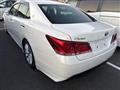 2013 Toyota Crown Hybrid