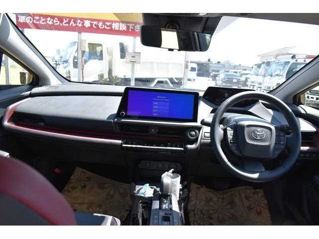 Toyota Prius 2024 — фото 4 купить в Москве