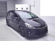 2017 Toyota PRIUS α