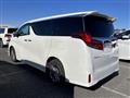 2022 Toyota Alphard Hybrid