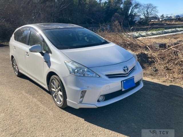 2012 Toyota PRIUS α