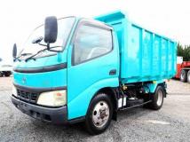 2004 Toyota Dyna Truck