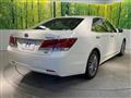 2013 Toyota Crown Hybrid