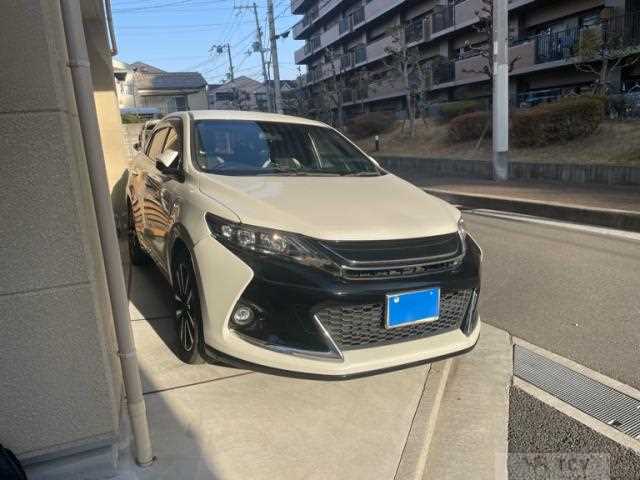 2015 Toyota Harrier