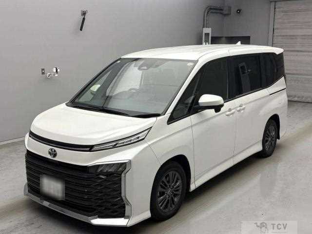 2022 Toyota Voxy