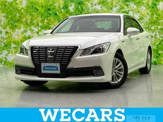 2013 Toyota Crown Hybrid