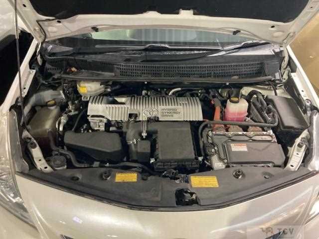 2013 Toyota PRIUS α