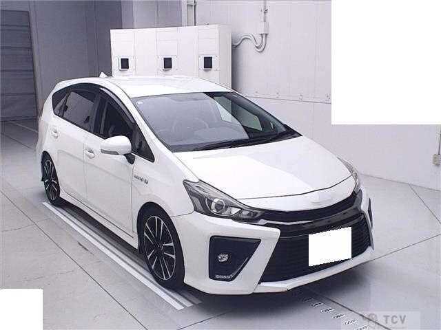 2015 Toyota PRIUS α