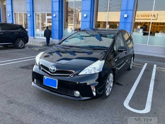 2013 Toyota PRIUS α