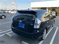 2013 Toyota PRIUS α