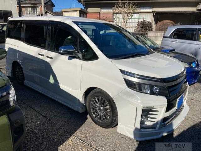 2017 Toyota Voxy